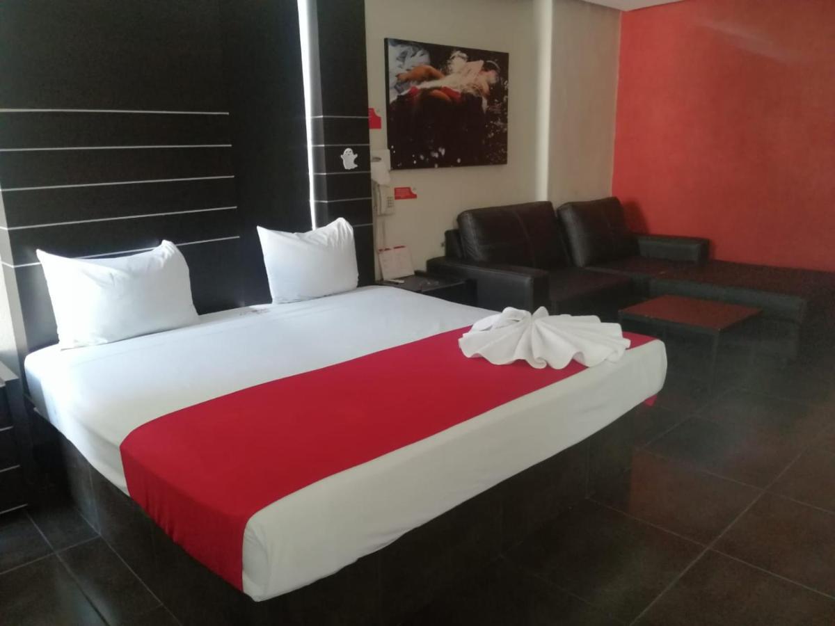Auto Hotel Las Maravillas Santa Cruz Xoxocotlan Exterior photo