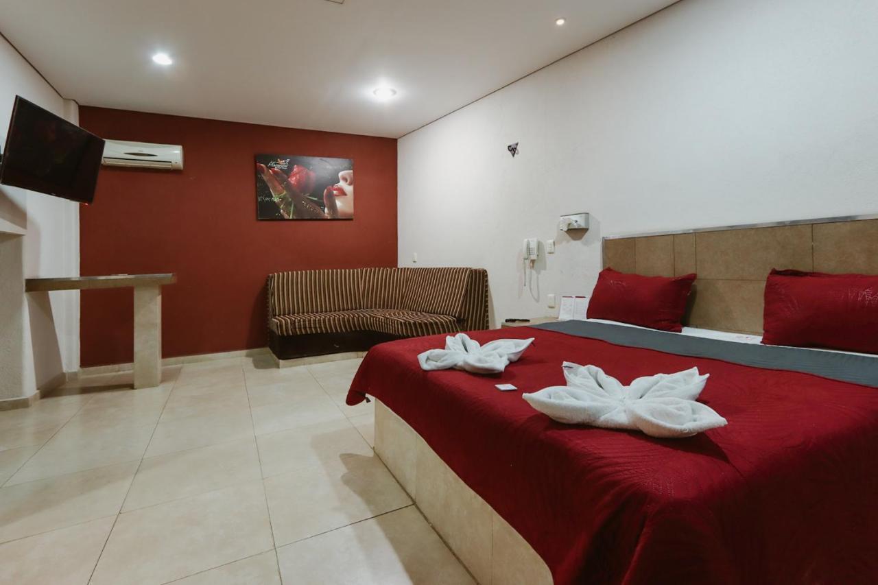 Auto Hotel Las Maravillas Santa Cruz Xoxocotlan Exterior photo